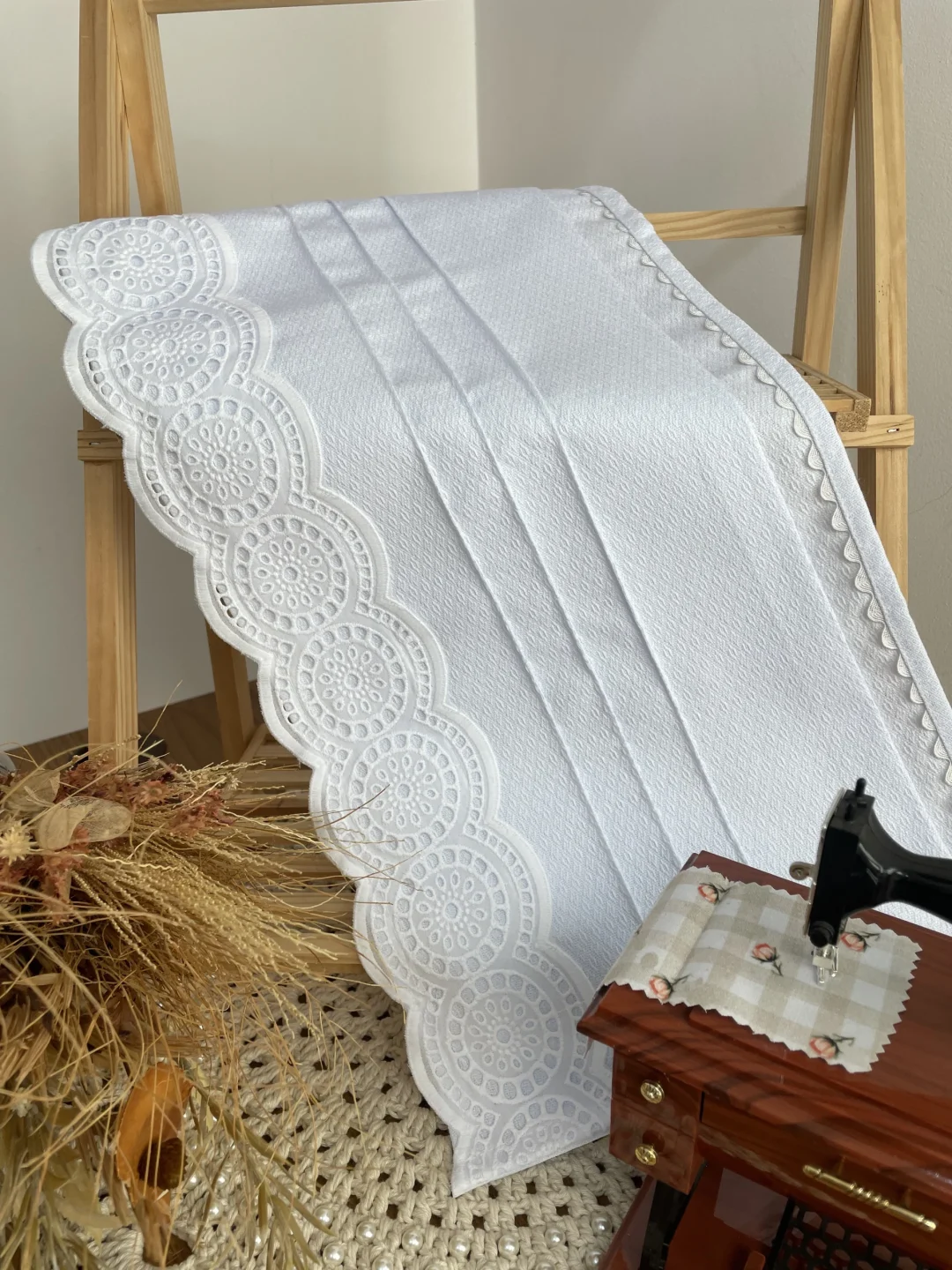 10. COMPOSIÇÃO DE BARRADO BRANCO